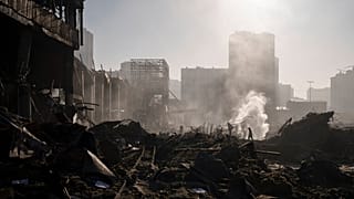 Találat ért egy bevásárlóközpontot Kijevben (2022. március 21.)