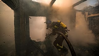 Пожар в Киеве после обстрела