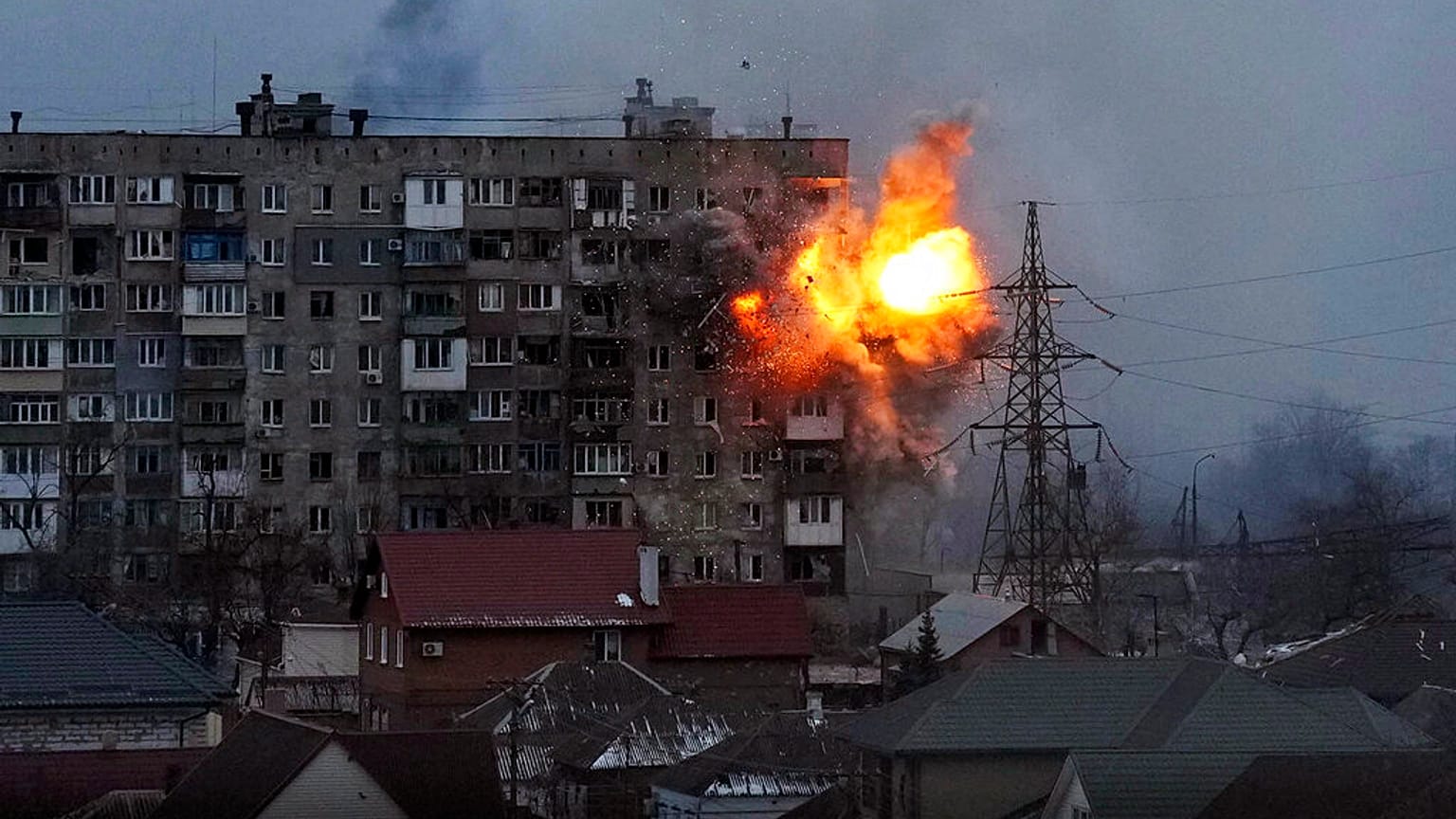 Ucraina, il ministro Chernyshov a Euronews: "aiuti importanti, ma bisogna chiudere i cieli"