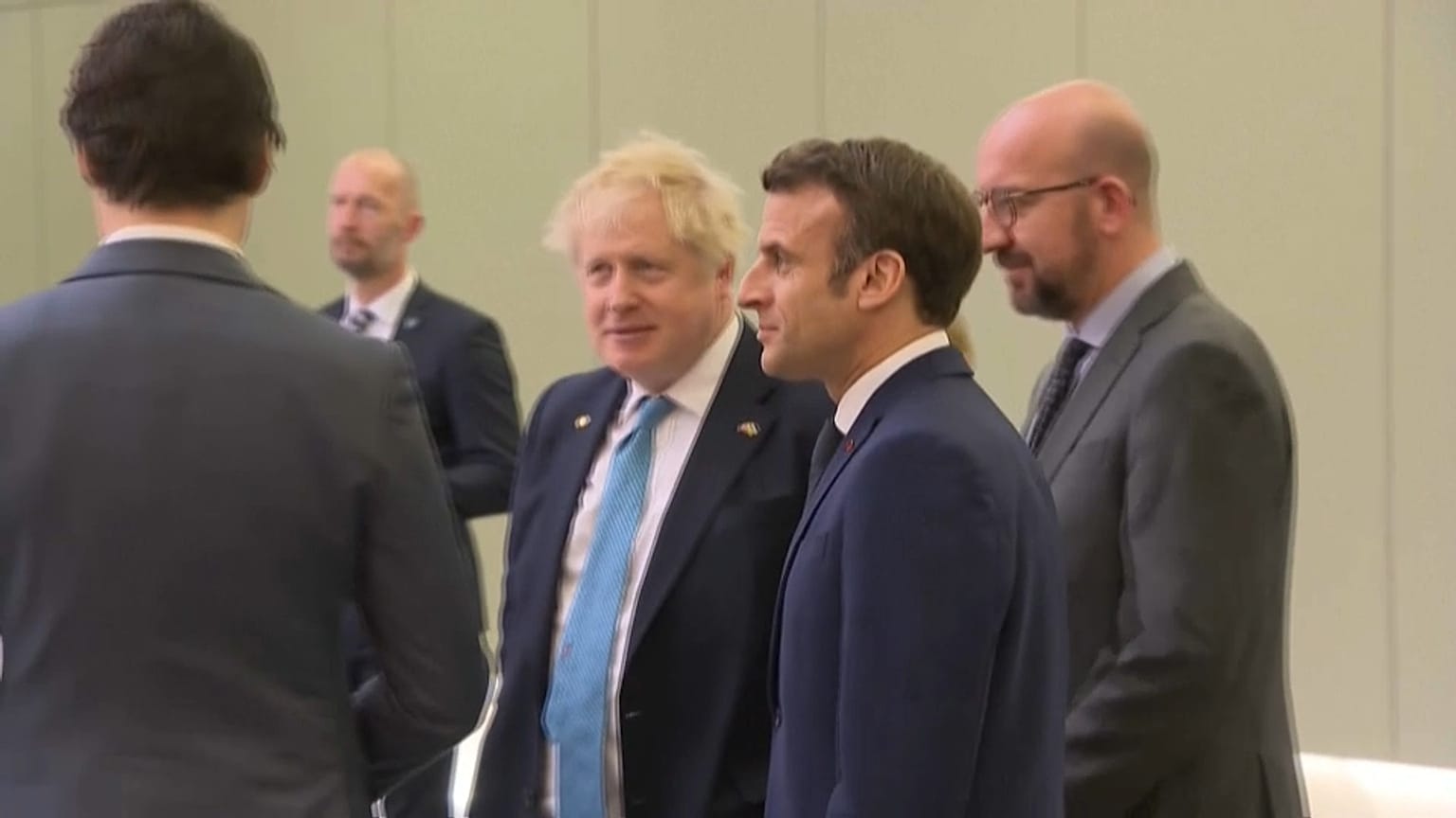 Ocidente aperta cerco à Rússia