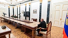 Wladimir Putin mit Verteidigungsminister Sergei Schoigu am 27.2.2022