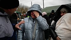 Flucht aus den umkämpften Gebieten in der Ukraine