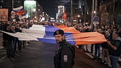 Manifestação de extrema-direita em Belgrado em apoio a Putin