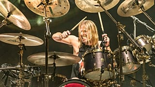 Le batteur du groupe de rock Foo Fighters, Taylor Hawkins, lors d'un concert à la Nouvelle-Orléans (Etats-Unis), le 28/10/2017