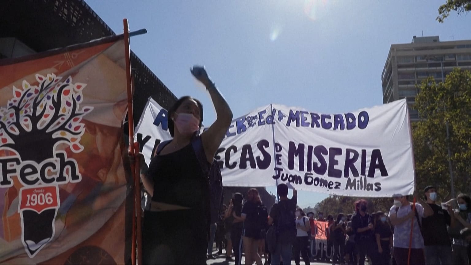 Chile students ask for raise in benefits in first major protest under Boric