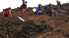 Çin'de düşen yolcu uçağının karakutuları bulundu
