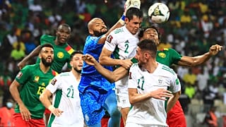 لقطة من مباراة الذهاب للجولة الحاسمة من تصفيات كأس العالم 2022 عن قارة أفريقيا بين الجزائر والكاميرون بملعب جابوما في ياوندي