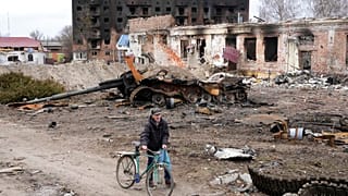 Nach Angriffen in der Nähe von Kiew in der Ukraine