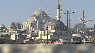 Az orosz és az ukrán küldöttség Isztambulban tárgyal, de nem sok reményt látnak áttörésre