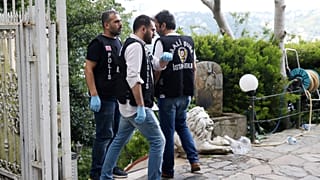 Adnan Oktar grubuna yönelik operasyonda suç örgütü üyesi olduğu iddiasıyla 61 sanık hakkında gözaltı kararı çıkarıldı