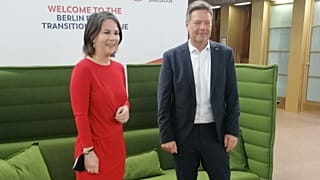 Annalena Baerbock und Robert Habeck beim Energiegipfel in Berlin