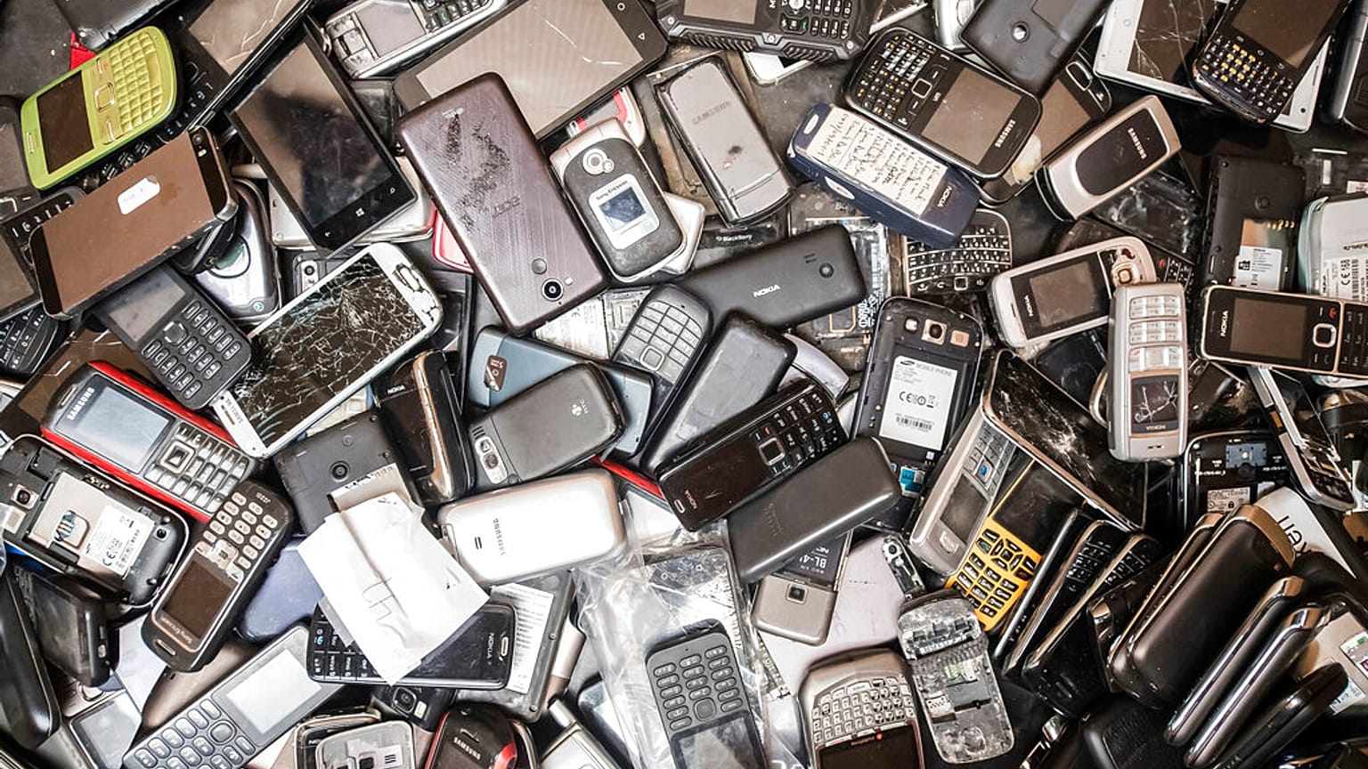 Bruxelas quer prolongar a vida útil de bens de consumo, incluindo produtos eletrónicos