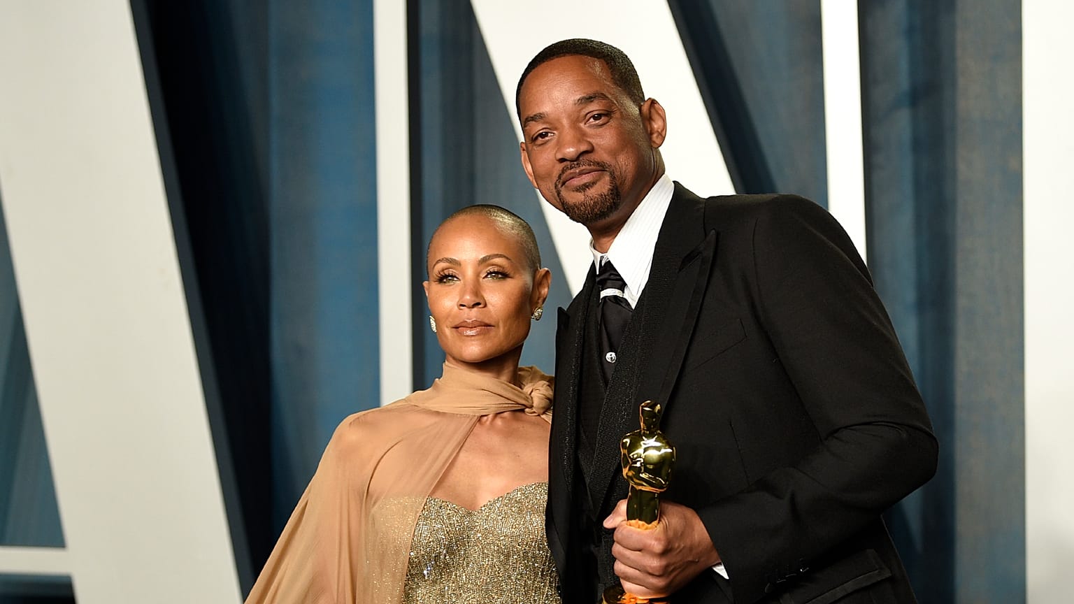 Jada Pinkett Smith ao lado de Will Smith com o Óscar de Melhor Ator