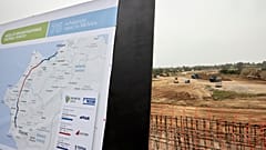  Άποψη από το εργοτάξιο κατά τη διάρκεια της επίσκεψης του πρωθυπουργού Κυριάκου Μητσοτάκη, στο εργοτάξιο κατασκευής του αυτοκινητόδρομου Πατρών - Πύργου στην Αμαλιάδα