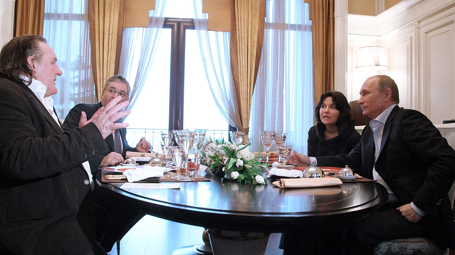  Gerard Depardieu ve Vladimir Putin 