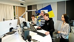 Personal de Radio Ucrania en sus estudios de Praga, República Checa