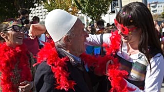 Ηλικιωμένος Αλβανός με το παραδοσιακό καπέλο κελέσι