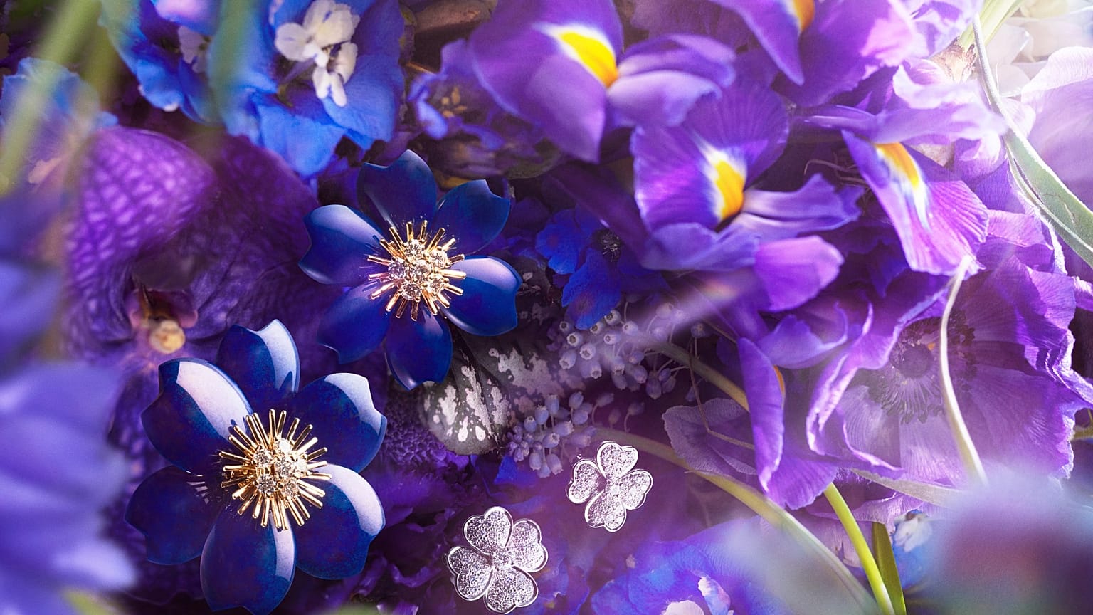 Van Cleef & Arpels Livre Florae exhibition