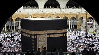 صلاة التراويح في المسجد الحرام بمكة المكرمة.