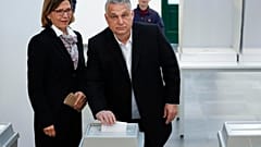 Viktor Orban bei der Stimmabgabe