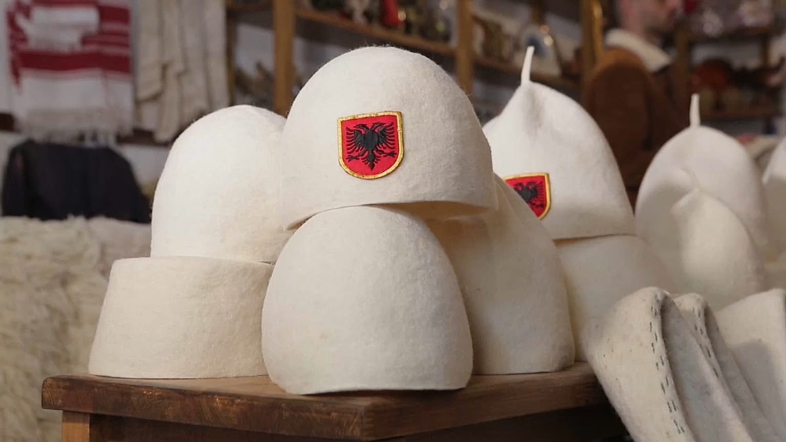 Qeleshe, il cappello della tradizione albanese 