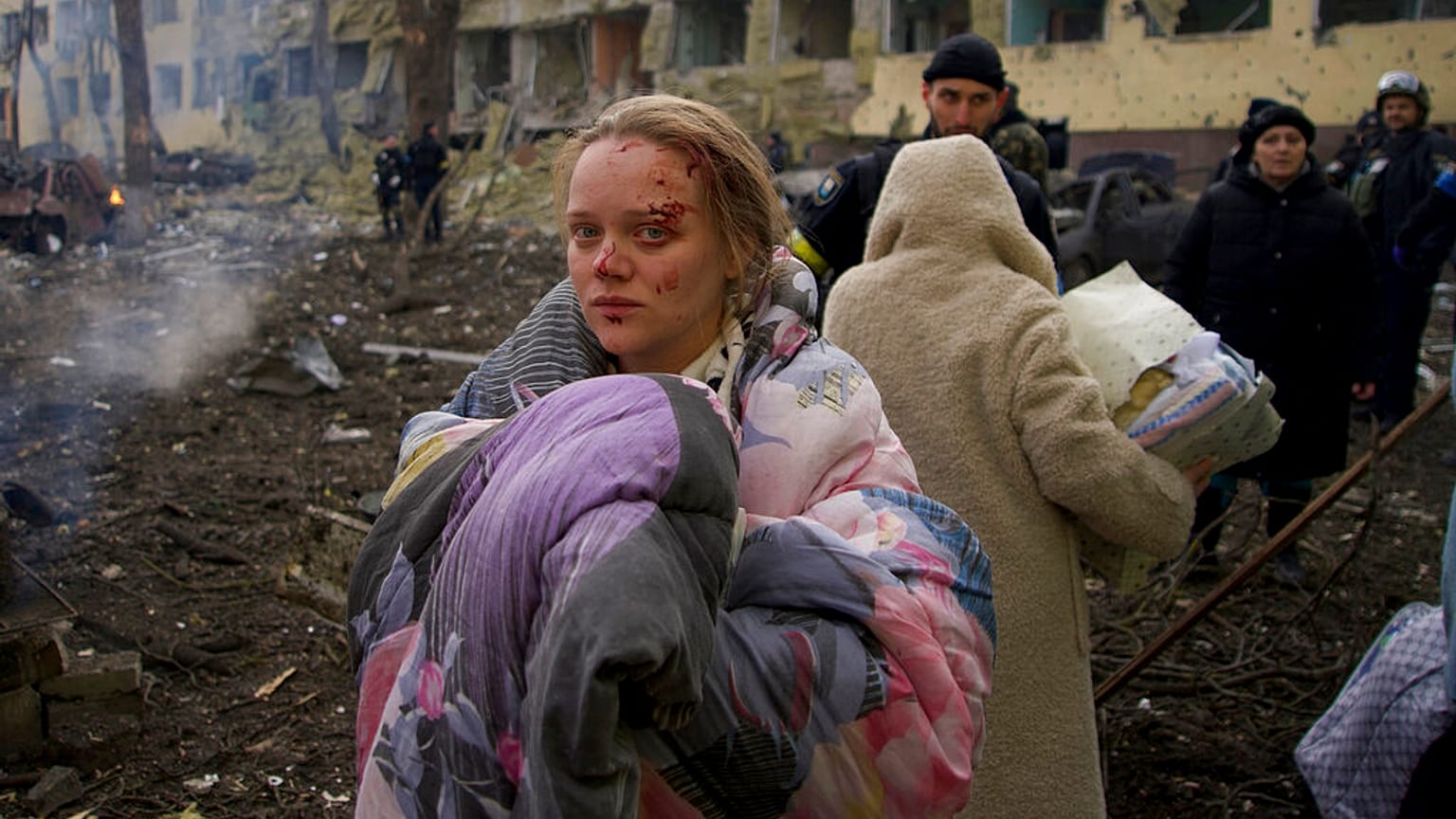 Mariana (oder Marianna) Vishegirskaya in Mariupol am 9. März 2022
