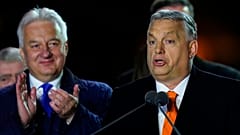Viktor Orbán celebra su victoria el domingo por la noche en Budapest (Hungría).
