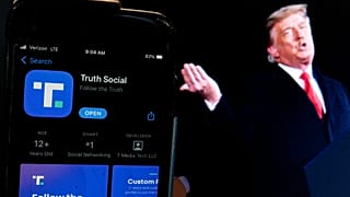 Eski ABD Başkanı Donald Trump ve Truth Social uygulaması