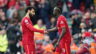 دخول ساديو مانيه بديلا لمحمد صلاح في مباراة ليفربول ضد نادي واتفورد - أرشيف