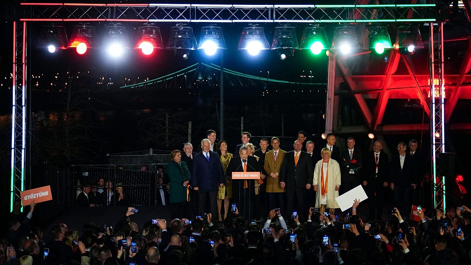 Orbán Viktor győzelmi beszéde a választás után Budapesten 2022. április 3-án