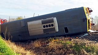 Εκτροχιασμένο βαγόνι από το σιδηροδρομικό δυστύχημα στη νότια Ουγγαρία