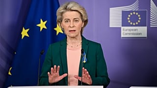 A Comissão Europeia propôs novas sanções para paralisar a máquina de guerra da Rússia