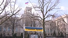 EU-Länder weisen russische Diplomaten aus.