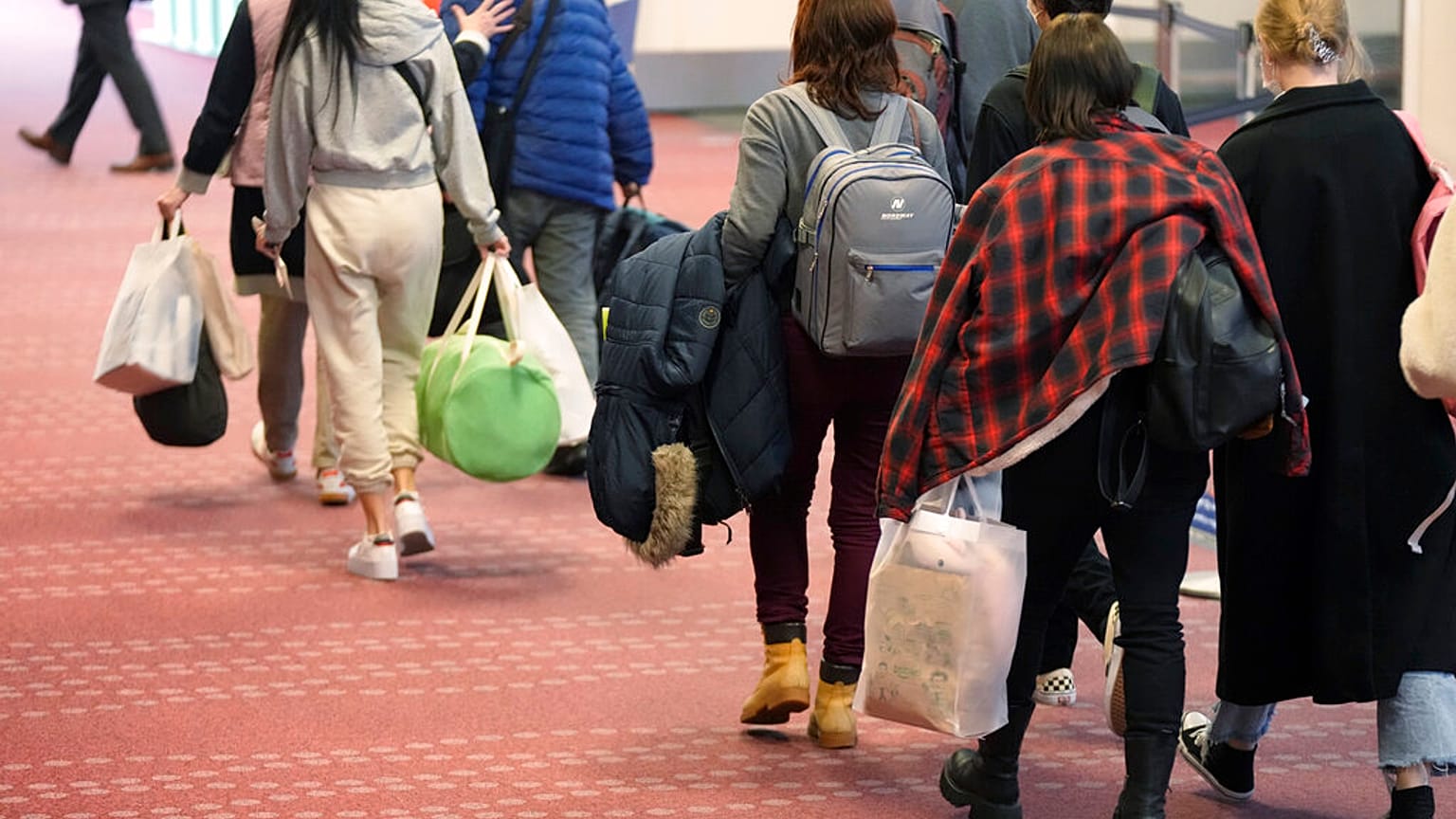 Chegaram a Tóquio, no Japão, refugiados ucranianos