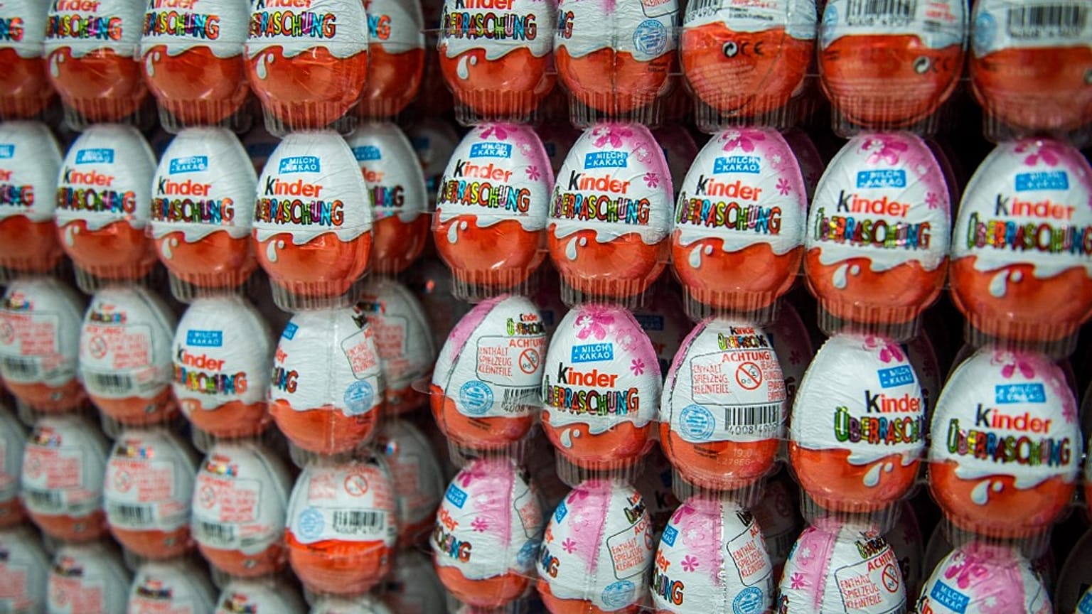 Italian confectionary group Ferrero has recalled Kinder chocolate eggs in several European countries.