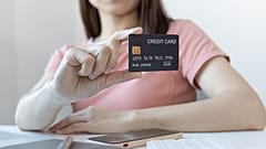 Five grams of plastic particles on average enter the human gastrointestinal tract per person per week. This is roughly equivalent to the weight of a credit card.