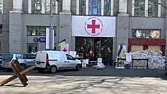 Eine ehemalige Markthalle wird zum Hilfszentrum für Geflüchtete in Odessa.