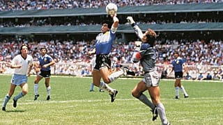 Maradona'nın meşhur 'tanrının eli' golü