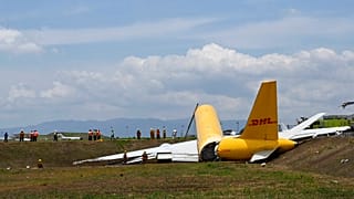 Avión partido en dos en Costa Rica