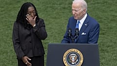 Ketanji Jackson Brown e il presidente americano alla Casa Bianca - 8 Aprile 2022