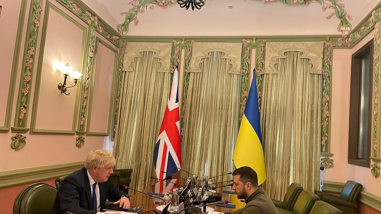 Boris Johnson, Volodimir Zelenskyy