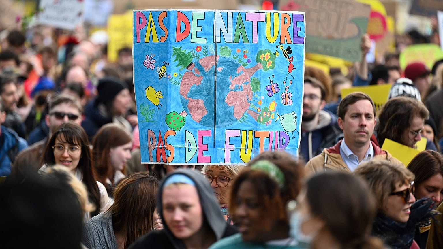 la manifestazione di Parigi