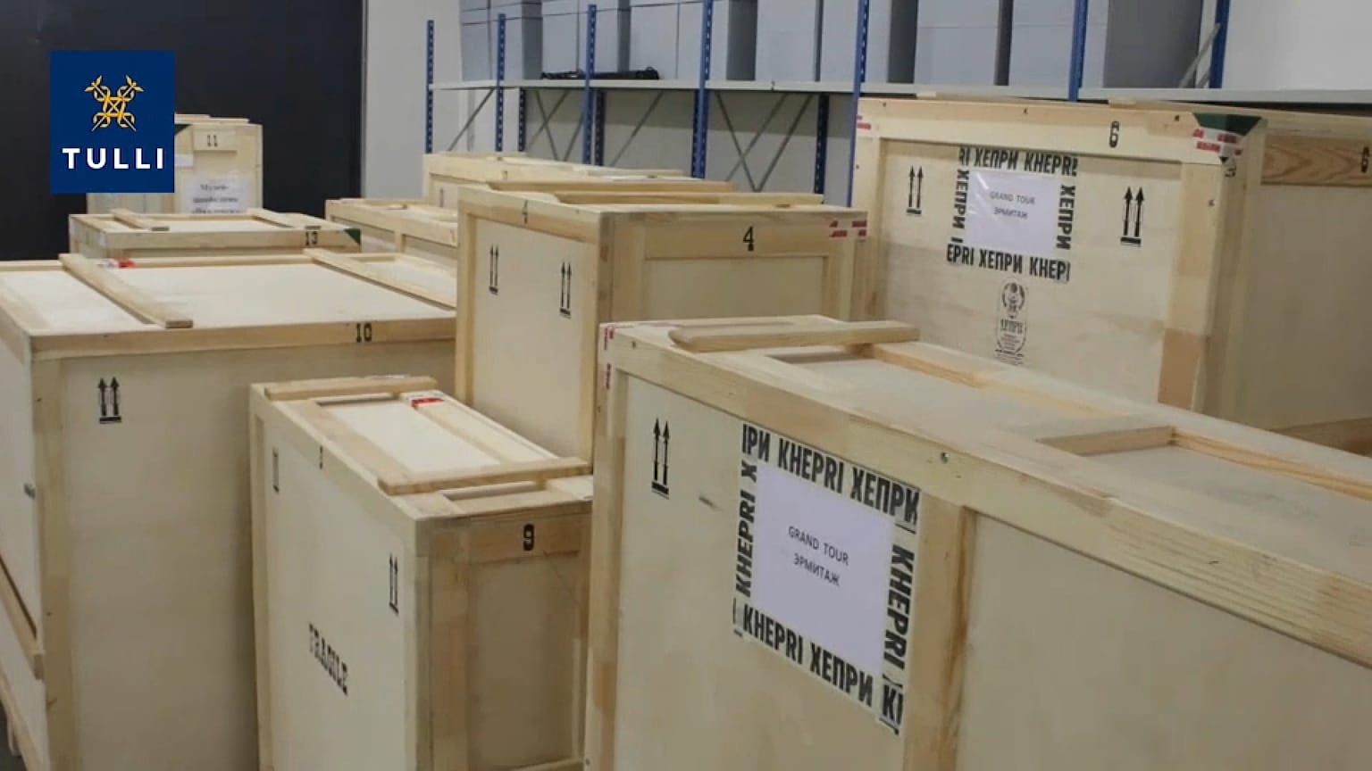 Cajas con las obras de arte de museos rusos requisadas en Finlandia