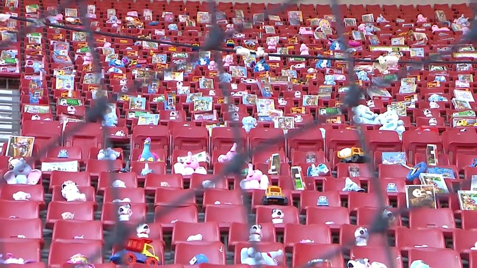 Teddybären im Stadion in Athen