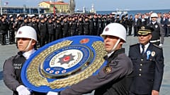 Polislere yönelik yeni yönetmeliği sosyal medya üzerinden eleştiren yaklaşık 3 bin polise idari soruşturma açıldığı iddiası Meclis'e taşındı. 