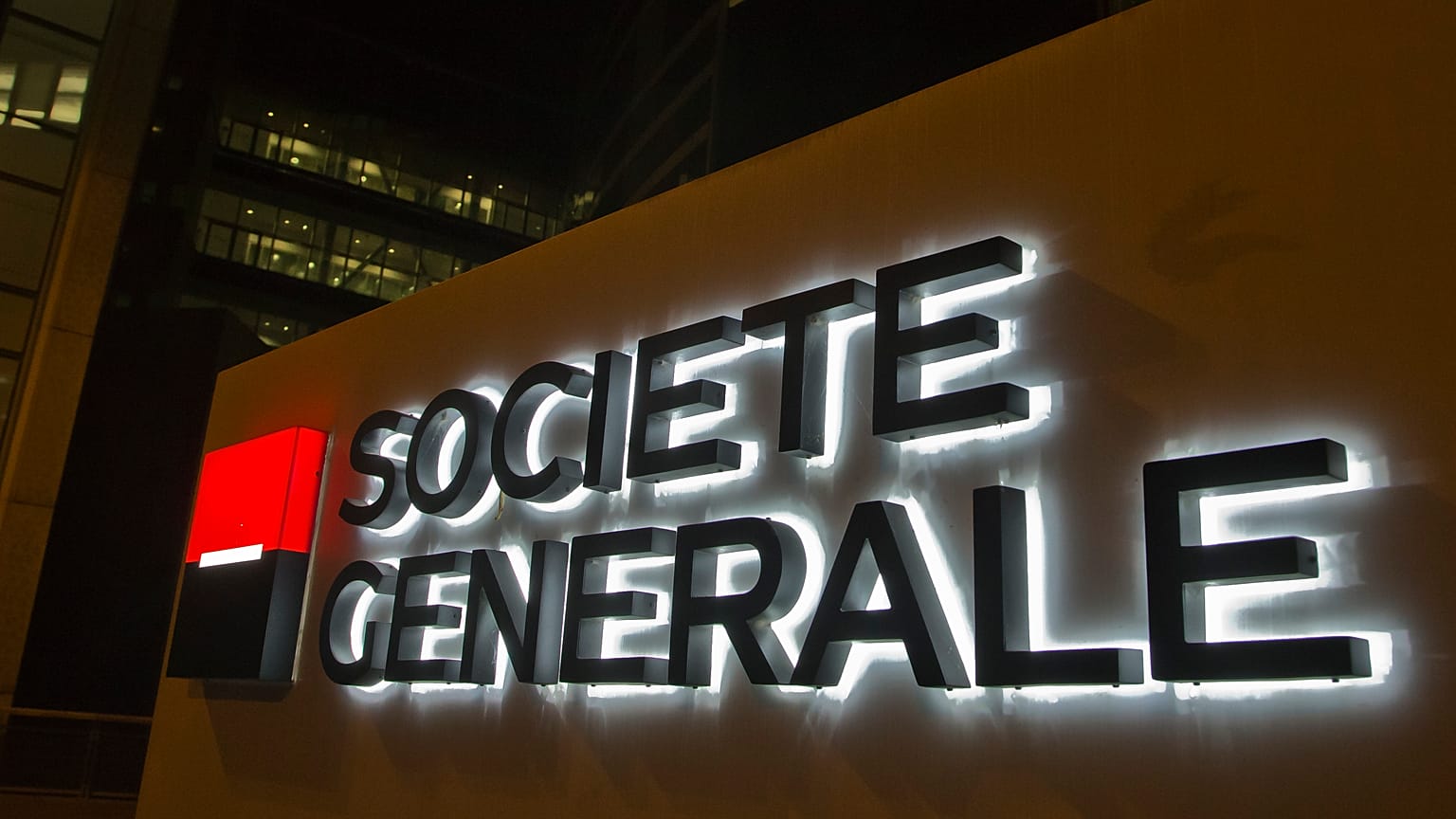  بنك سوسييته جنرال Societe Generale  هو أحد المصارف المستهدفة  في تحقيق في احتيال ضريبي واسع في فرنسا.