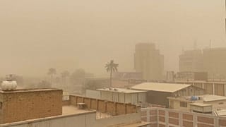 لقطة من فيديو نشرته فرانس برس للعاصفة الرملية التي ضربت بغداد 