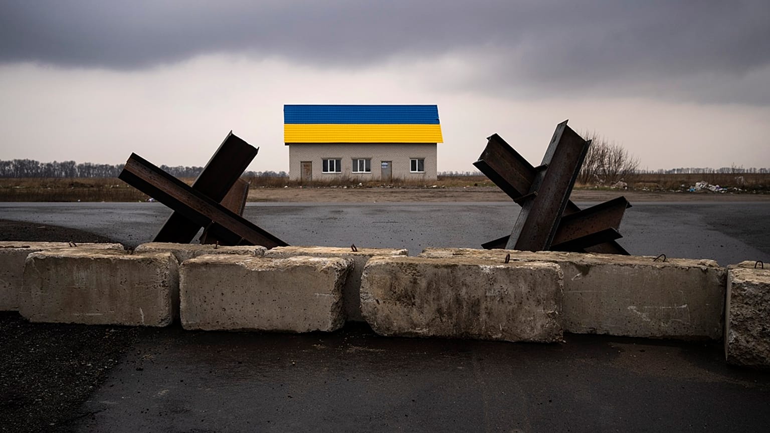 Ukraine was formally a neutral country from the collapse of the Soviet Union until 2014.