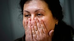 Aus Mariupol in der Ukraine evakuierte Frau, die jetzt in Russland ist