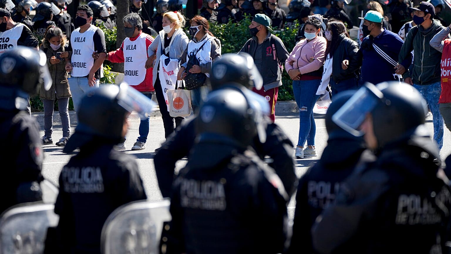 Protesto para exigir maior apoio do Estado em Buenos Aires